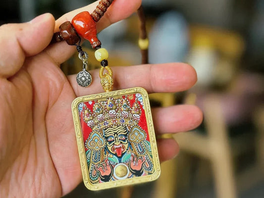 Zakiram Thangka: Four Essential Taboos for Wearing the Female Wealth Deity