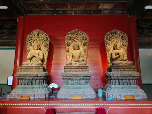 Shakyamuni and Amitabha: Understanding the Two Great Buddhas of Tibetan Buddhism