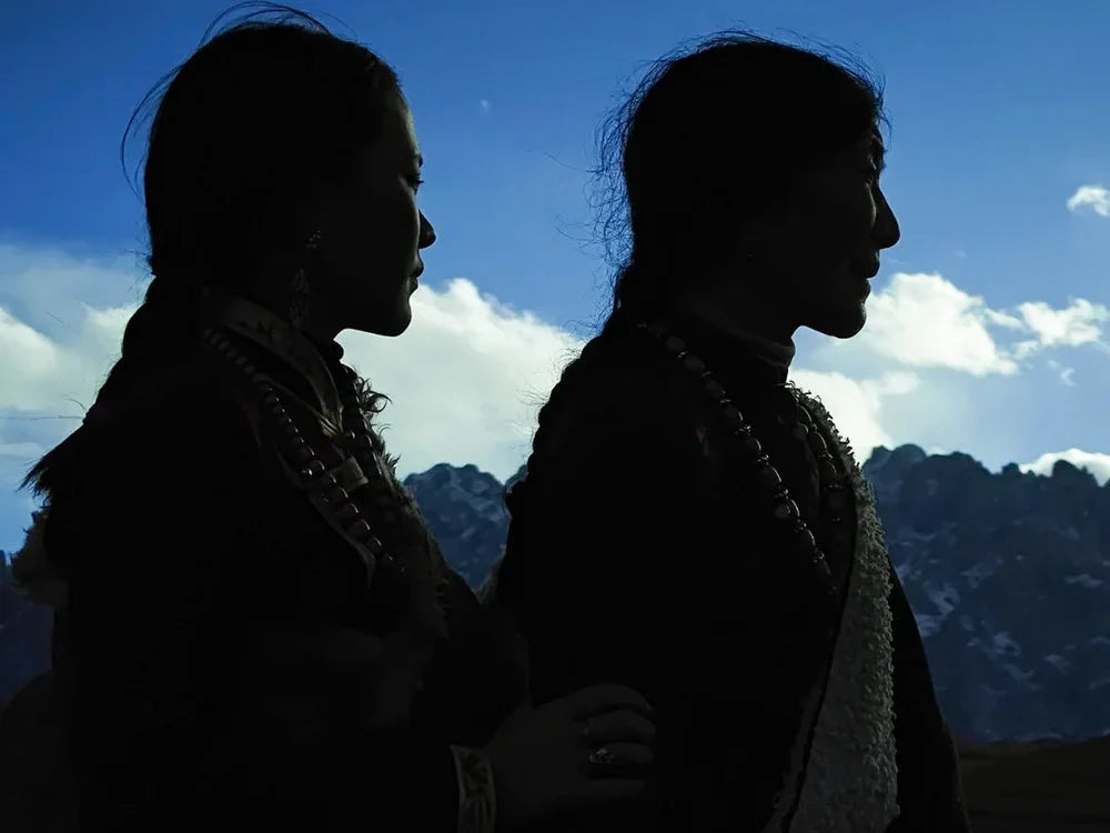 The Healing Power of Tibetan Jewelry: Balancing Mind and Spirit