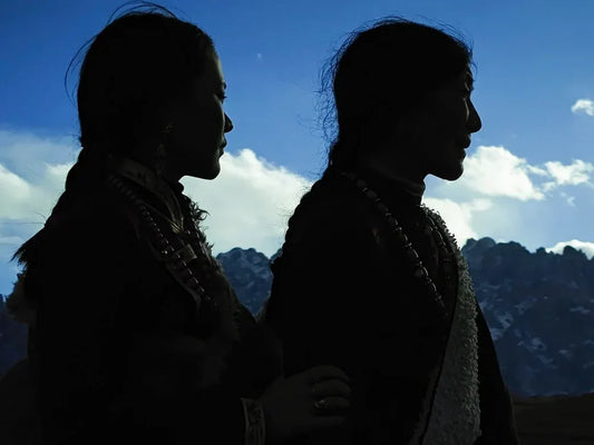 The Healing Power of Tibetan Jewelry: Balancing Mind and Spirit