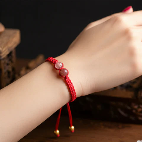 The Evolution of Red String Bracelets: Bridging Tradition and Modernity