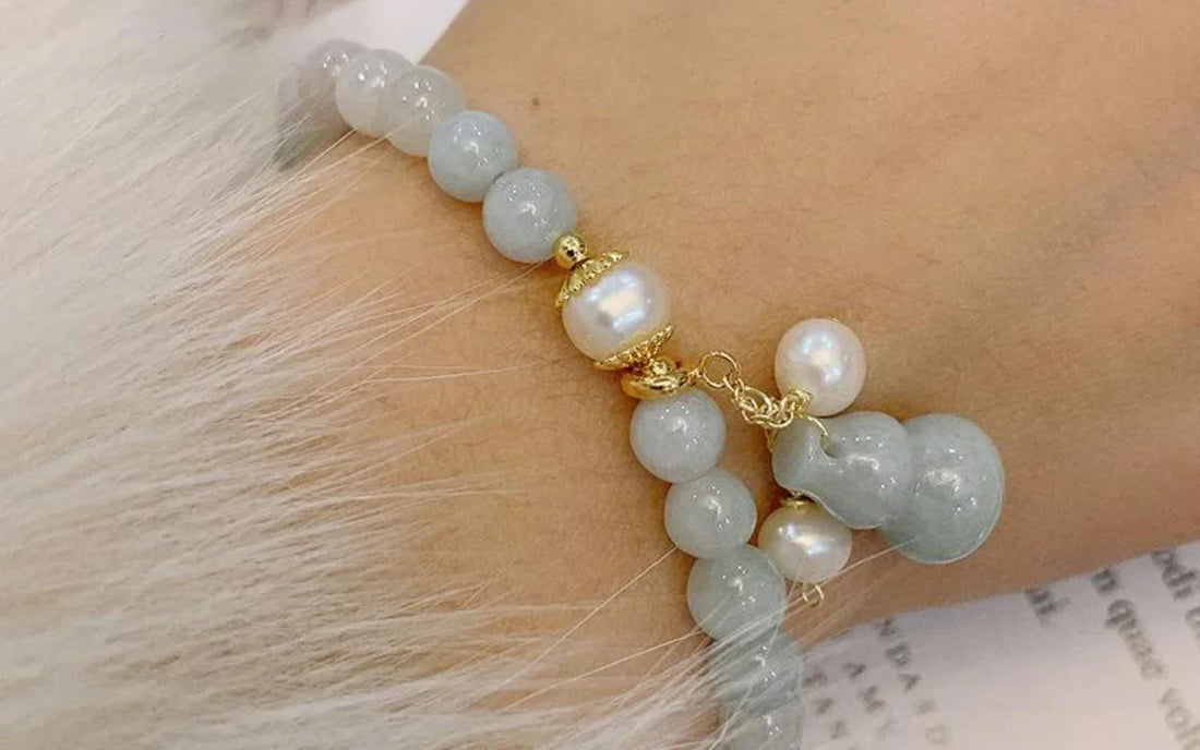 Which Hand to Wear a Jade Bracelet: Left or Right Wrist?