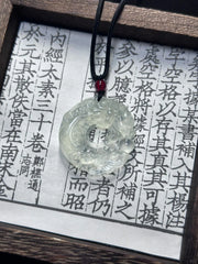 魚が龍に変わる祝福の翡翠ペンダント