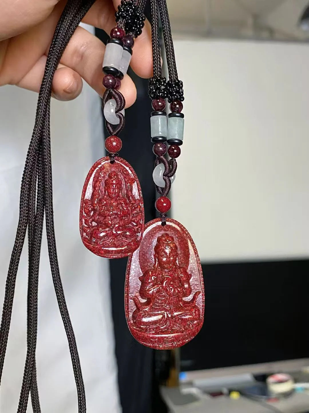 智慧と祝福・文殊菩薩辰砂ペンダント