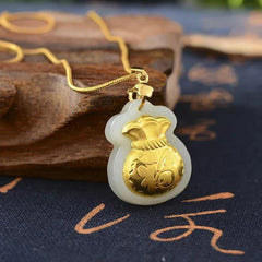 翡翠のマネーバッグネックレス - 風水で富を活性化