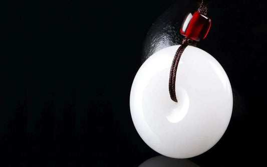 White Jade: Meaning, Benefits, and Healing Properties