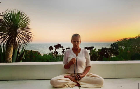 What to Wear to Yoga Class For Beginners?